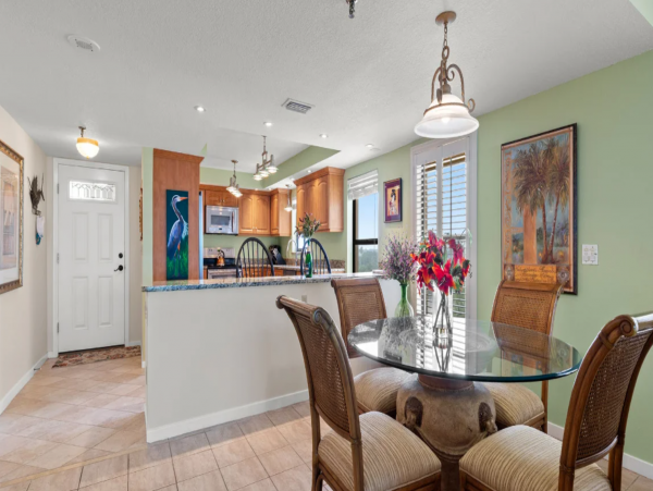 Updated 4th floor corner unit right on the Gulf